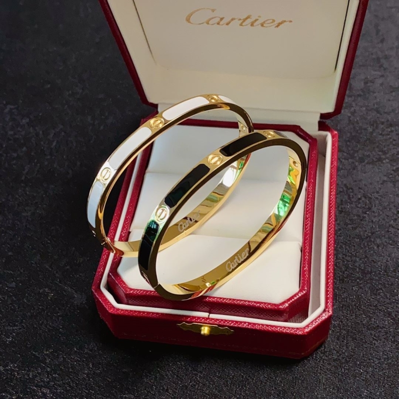 Ca*t1er bracelets